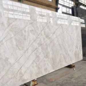 اسلب مرمریت پرشین سیلک را از سنگ نمادین تهیه کنید.