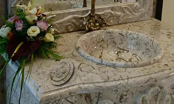 سنگ مرمریت پرطاووسی