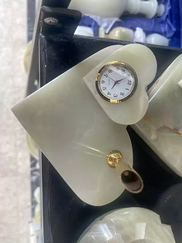 ساعت سنگی طرح قلب