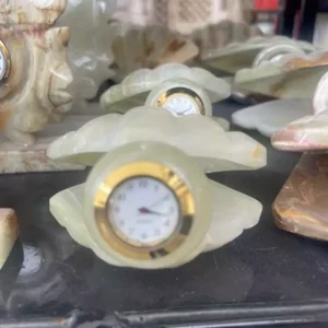 ساعت سنگی صدفی