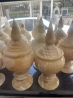 شکلات خوری سنگی